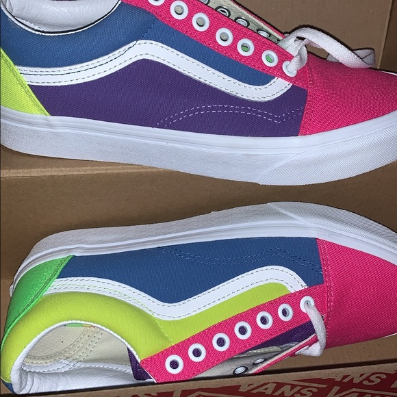 vans different color shoes